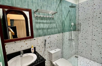 Vermietung einer neuen Luxuswohnung mit 2 Schlafzimmern, im Stadtteil Ngu Hanh Son, Da Nang, Vietnam